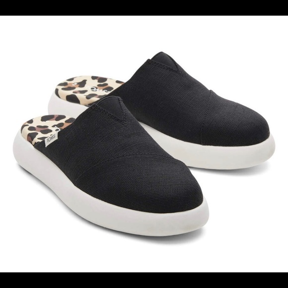 TOMS Mallow Mule Slip Ons - Picture 3 of 3